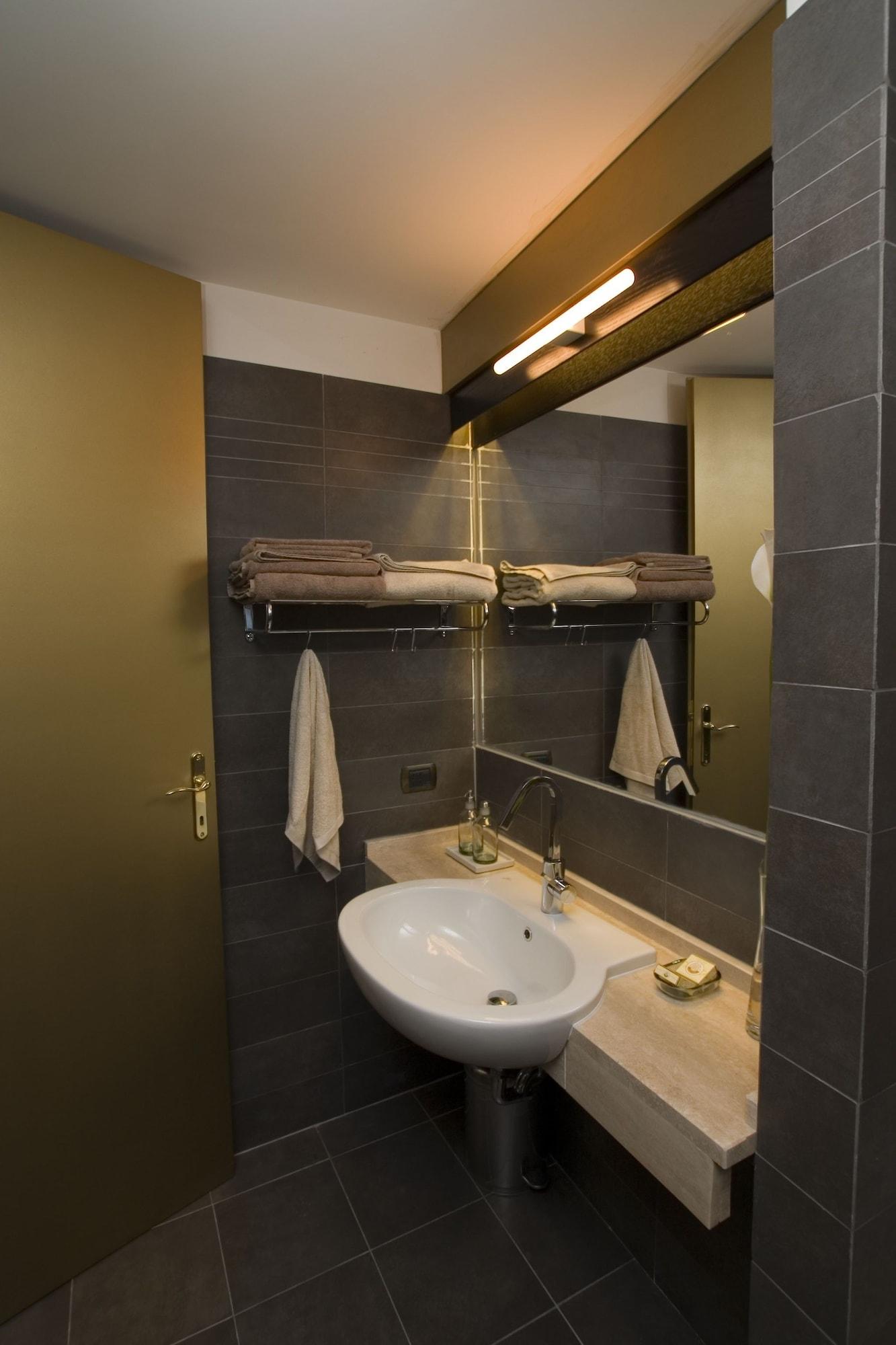 Ht Romeo Al Babuino Hotel Exterior photo