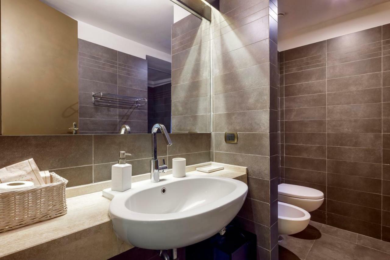 Ht Romeo Al Babuino Hotel Exterior photo